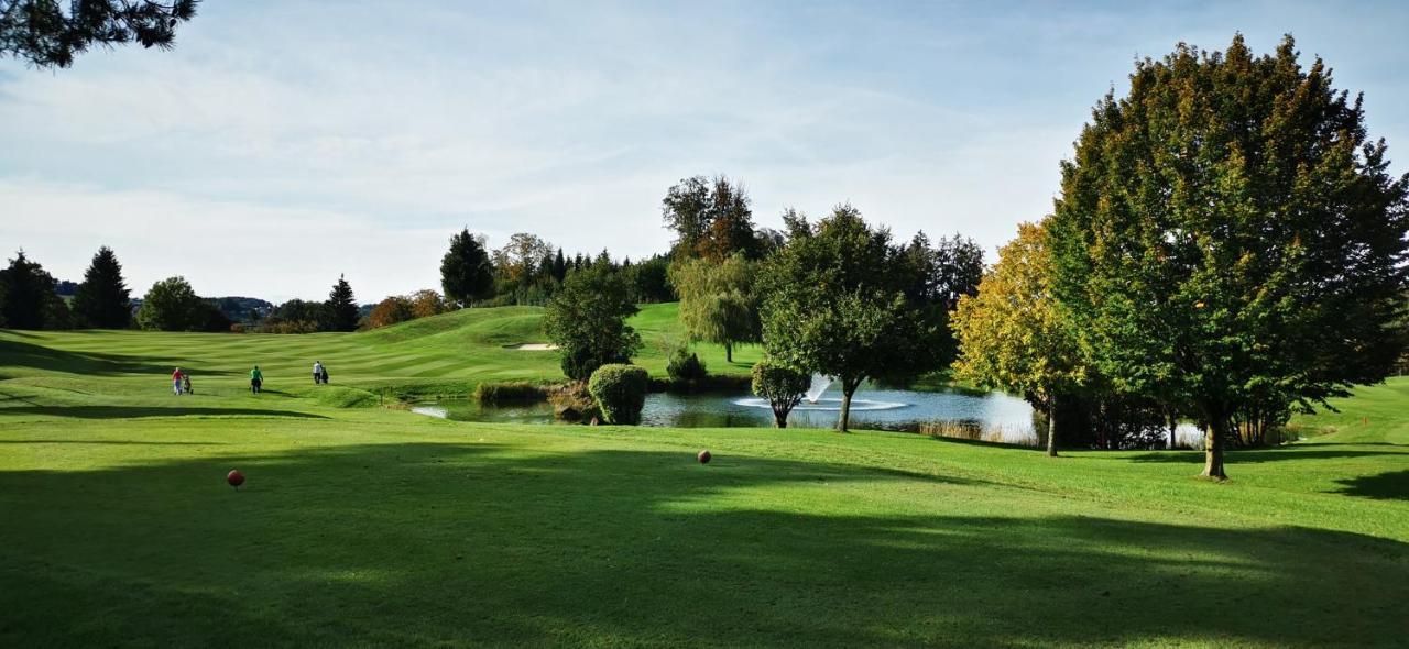 Golf De La Gruyere Hotel Pont-la-Ville Exterior photo